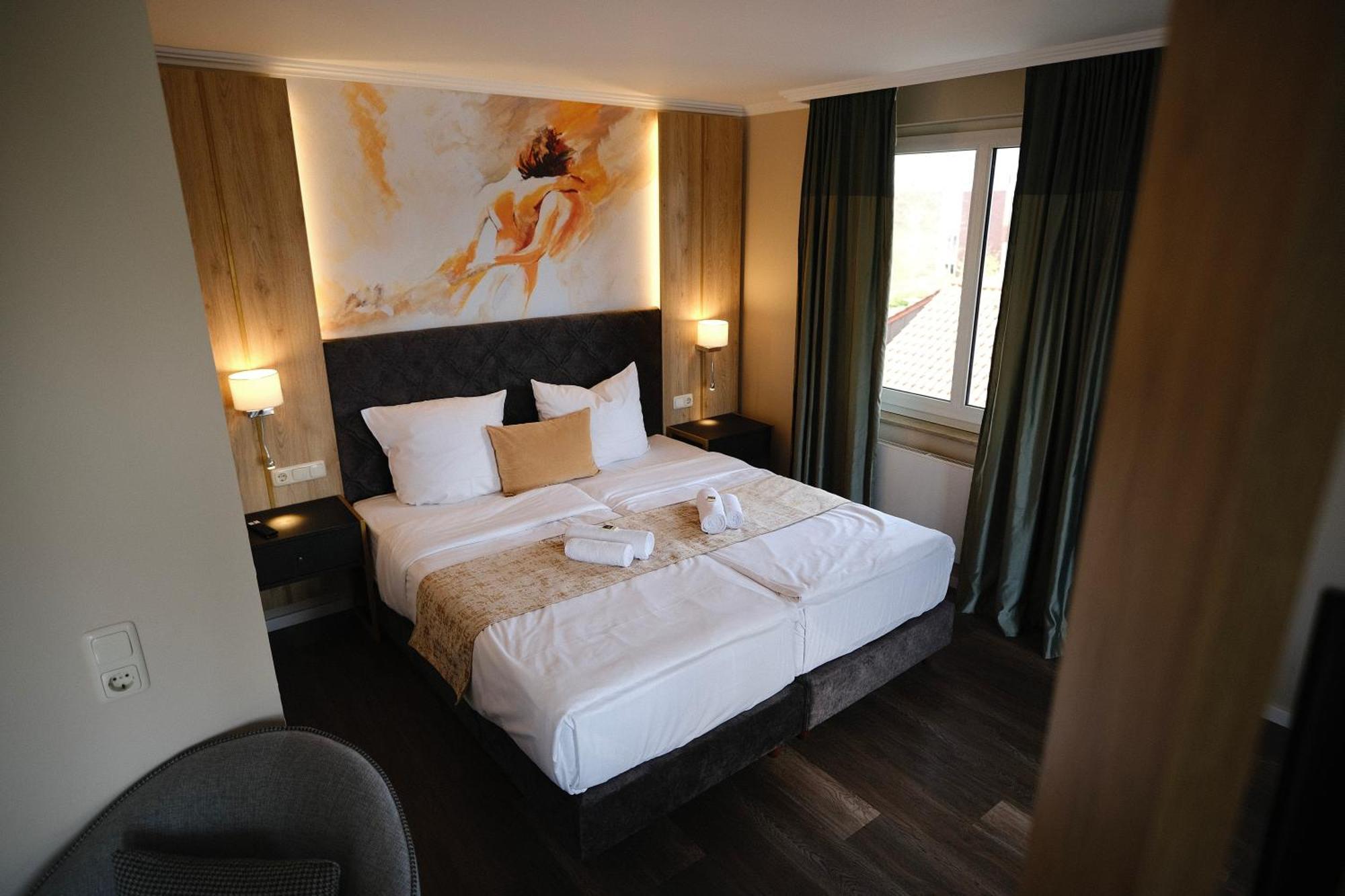 PARKHOTEL - Rosarium Uetersen Eksteriør billede