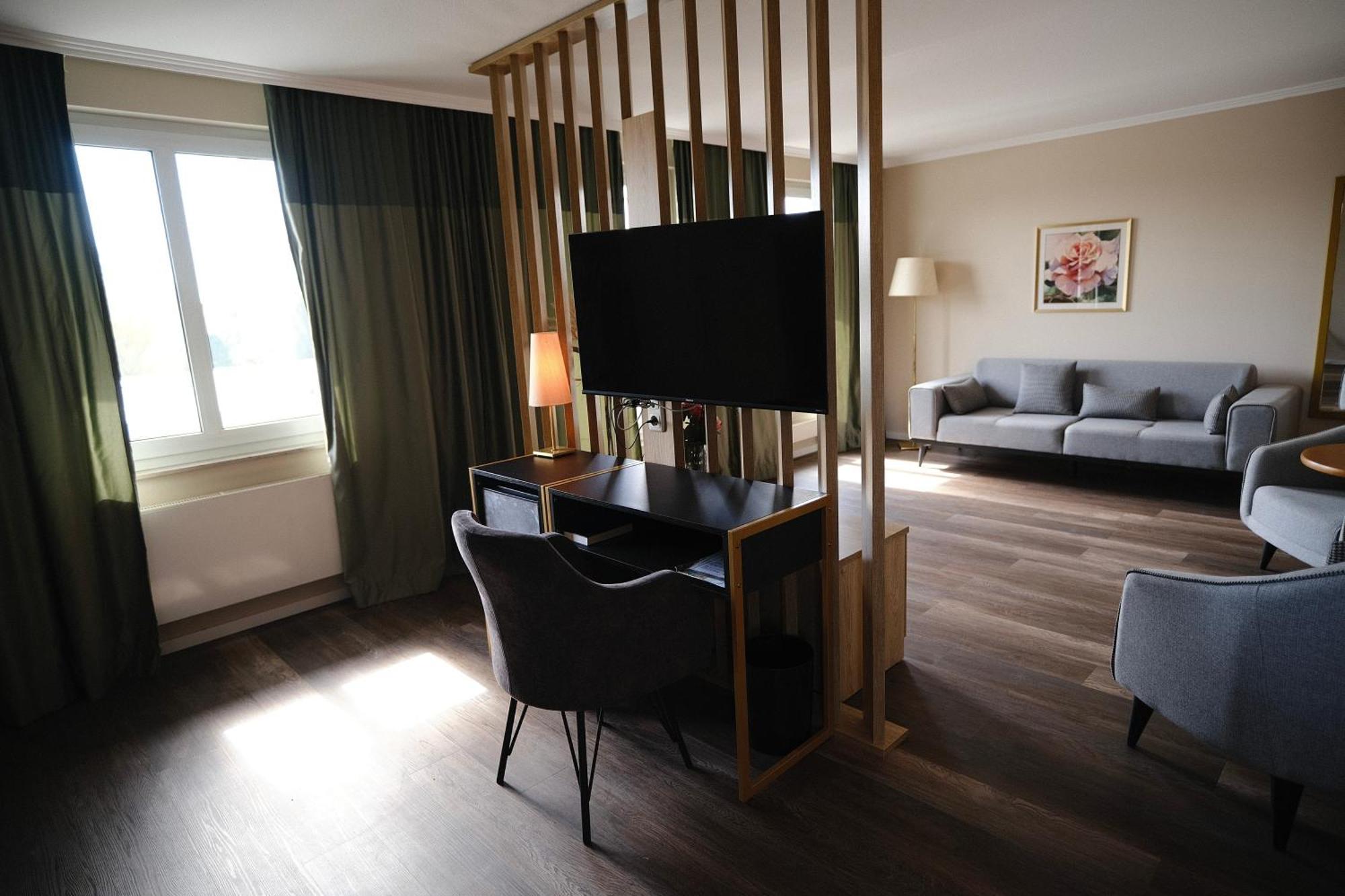 PARKHOTEL - Rosarium Uetersen Eksteriør billede