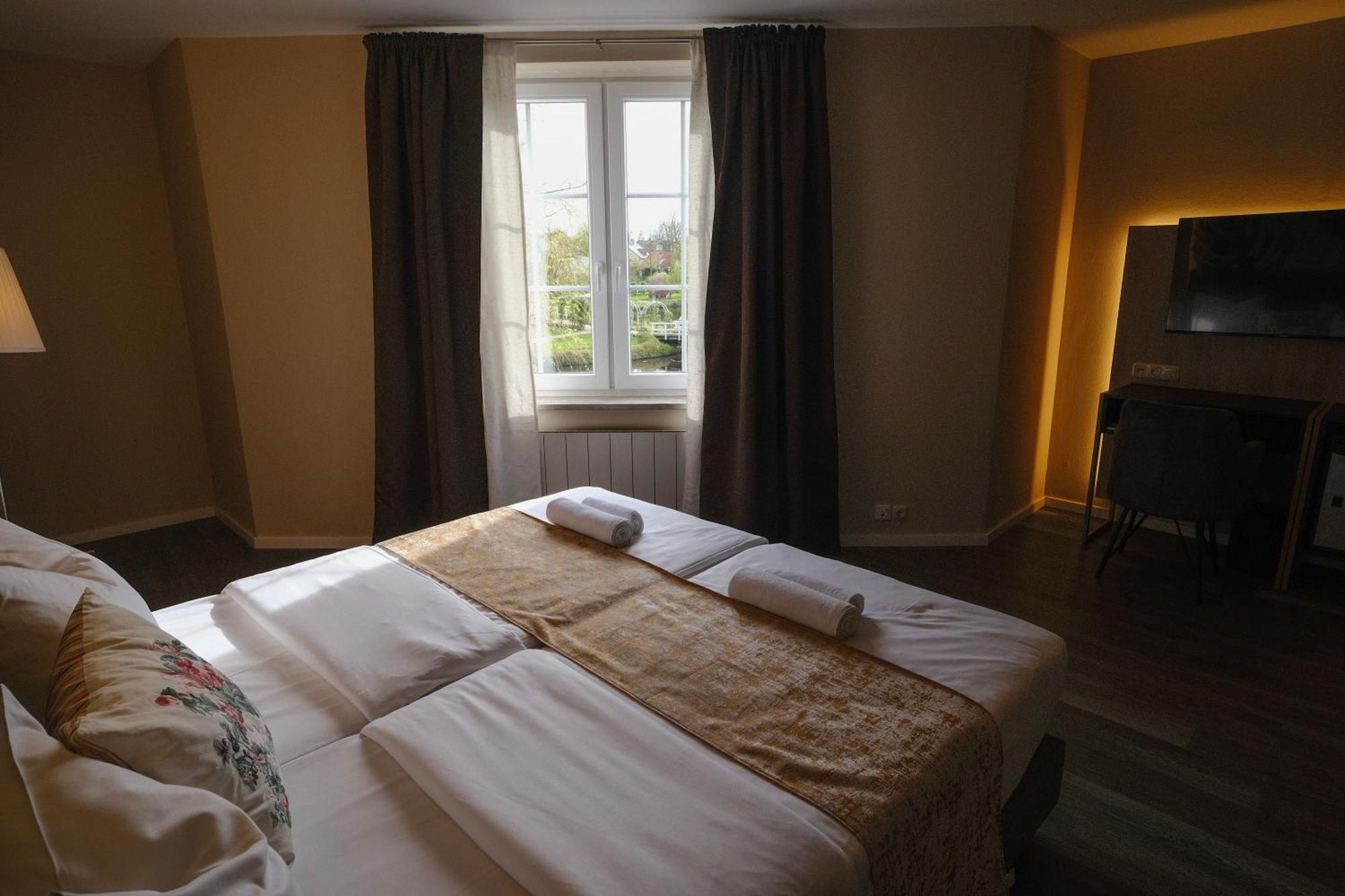 PARKHOTEL - Rosarium Uetersen Eksteriør billede