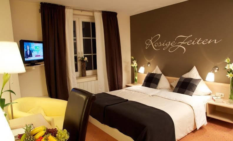 PARKHOTEL - Rosarium Uetersen Eksteriør billede